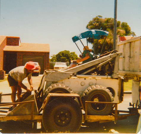 Dad Mum Early Loading Melrose 610 - Frank Mammoliti - Shorty - by ©TONCA Earthmoving ©Vidimage ©Joe Mammoliti - 001