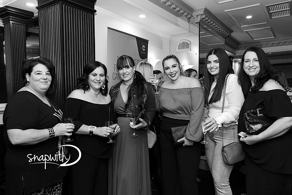 Ladies Lets Catch Up - ©SnapwithD ©Demi Mammoliti