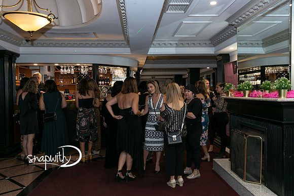 Ladies Lets Catch Up - ©SnapwithD ©Demi Mammoliti